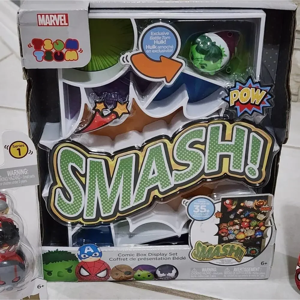 Marvel Tsum Tsum Comic Box Display and 13 Toy‎ Figures new!!